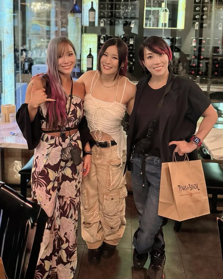 Iyo Sky with Kairi Sane and Asuka